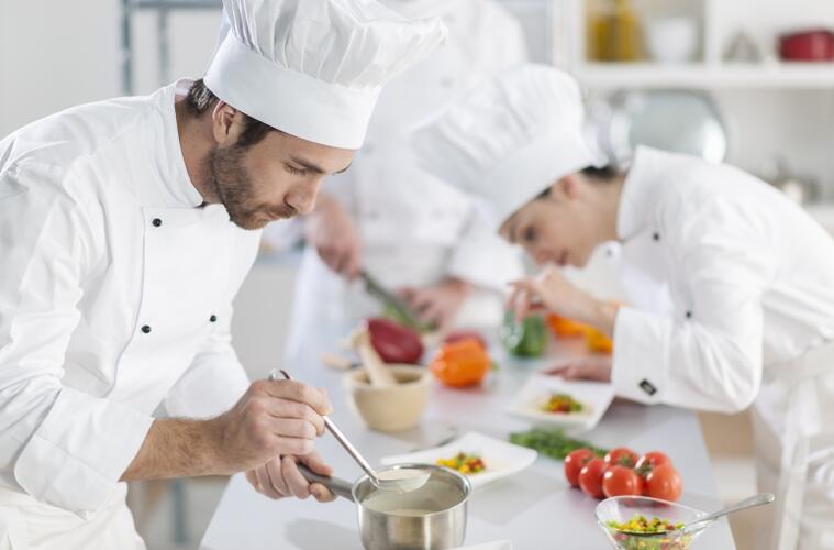 Steuerberatung für Heilberufe, Köche in Restaurant